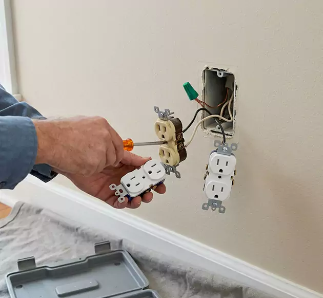 Professional Outlet Replacement: Your Local Swap-Out Team in Lowell, AR